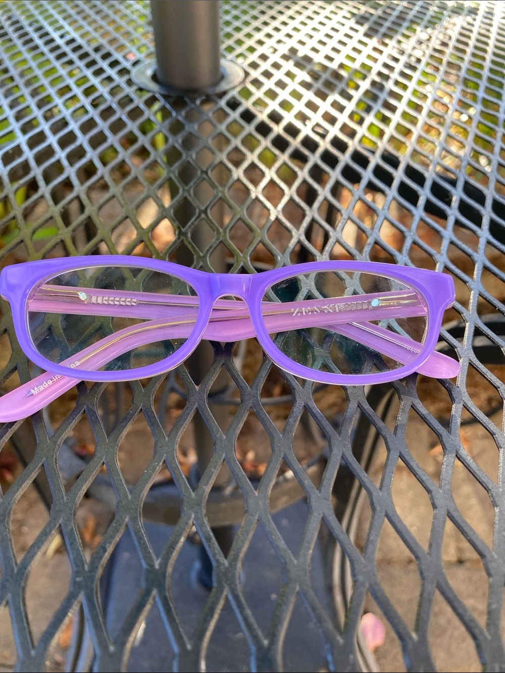 Beautiful kids eyeglasses frame  by Zenni like new